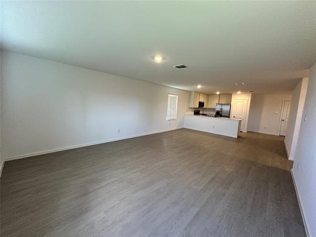 Building Photo - 3703 Longleaf Dr
