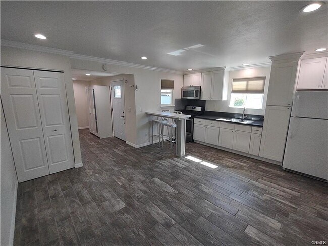 Foto del edificio - 170 S Palm Ave