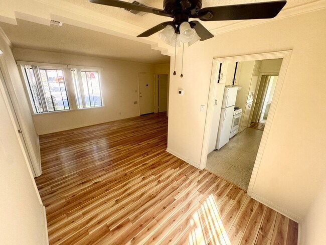 Foto del edificio - Spacious 2 bedroom, 2 bathroom