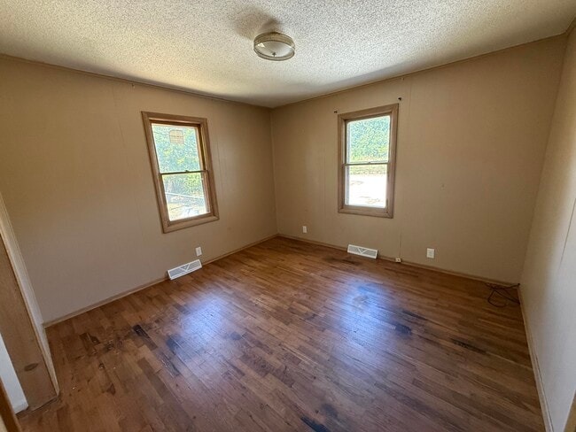 Building Photo - 3502 Finley Ave