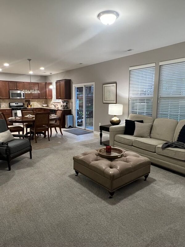Foto del edificio - 1118 Ashton Village Ln