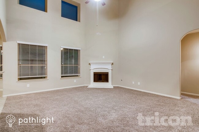 Foto del edificio - 4 Logan Creek Lane