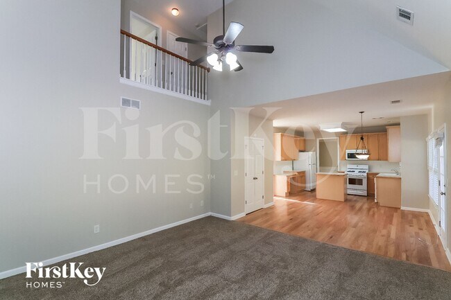 Building Photo - 2102 Shin Ct NE