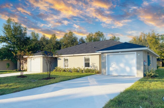 Foto del edificio - Dazzling 2BR/2BA Duplex for Rent in Palm C...