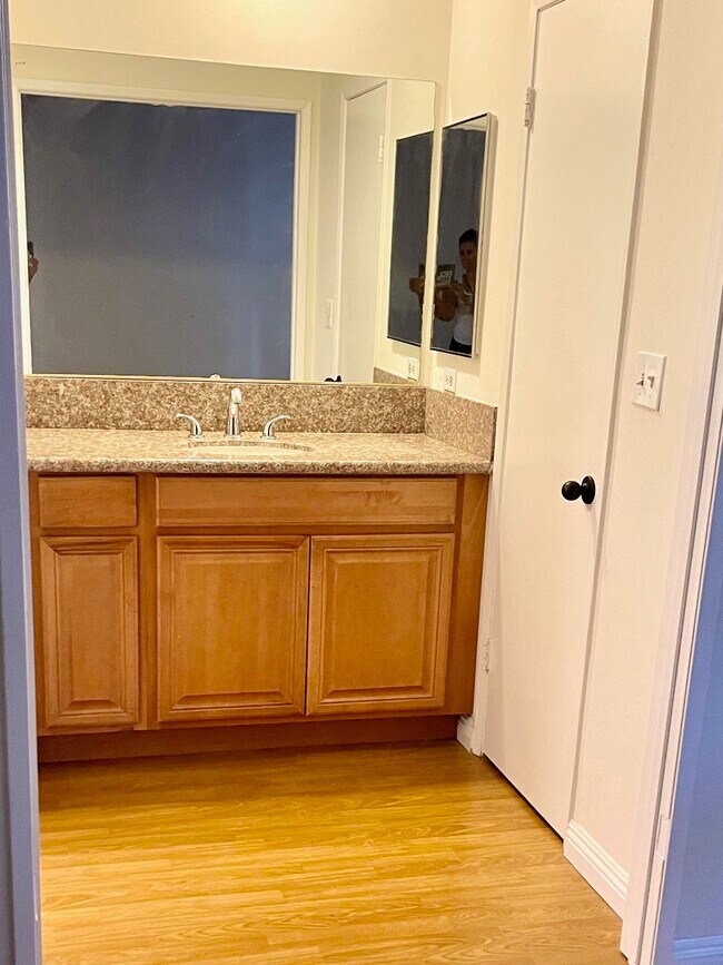 Foto del edificio - 11701 Texas Ave