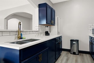 Building Photo - 12115 Wood Forest Dr