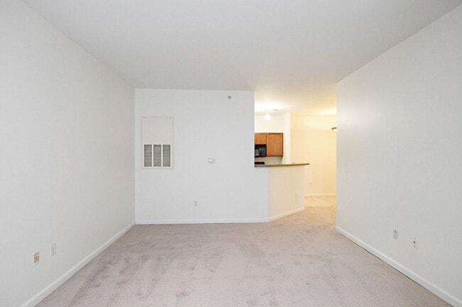 Building Photo - Dog-Friendly Walker Square Condo Near UVA Hospital