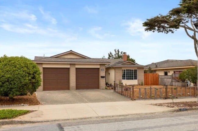 Building Photo - 3135 Messinger Dr