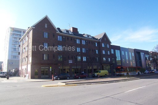 Foto del edificio - 103 Stanton Ave