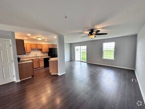 Building Photo - 116 N Village Cir
