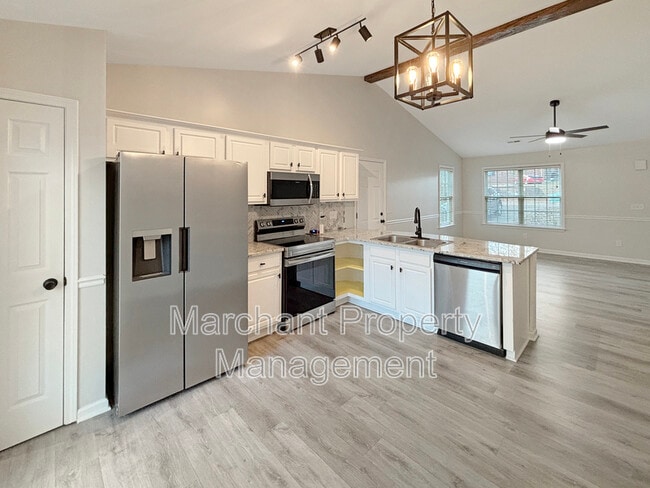 Foto del edificio - 708 Maple Dr