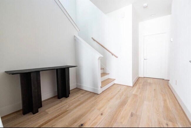 Foto del edificio - 1141 W 17th St