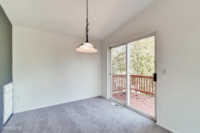 Building Photo - 12726 76th Ave S