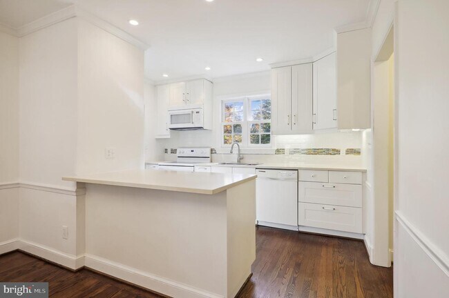 Foto del edificio - 6625 31st St NW