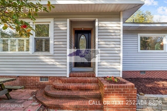 Photo - 2503 E 5th St- House