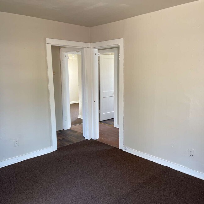 Foto del edificio - 1008 S 3rd St