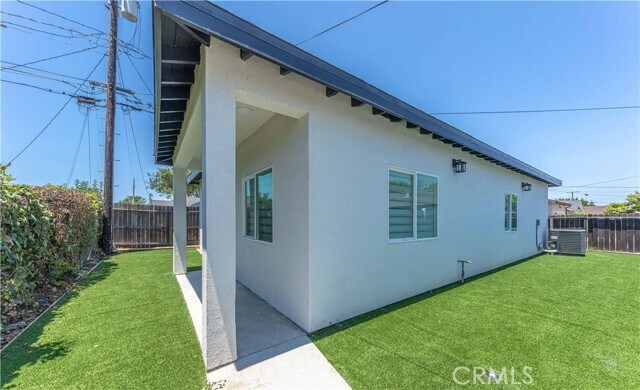 Foto del edificio - 17311 Elgar Ave