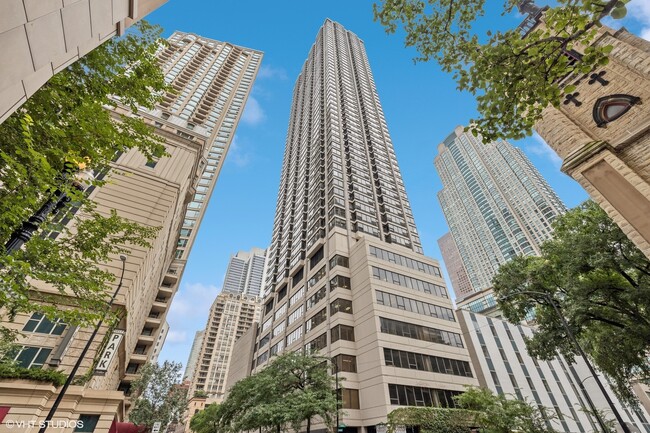 Building Photo - 30 E Huron St