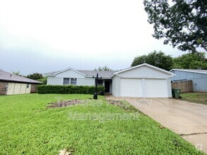 Building Photo - 5504 Pineridge Dr