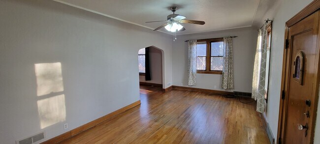 Building Photo - 235 7th Ave E