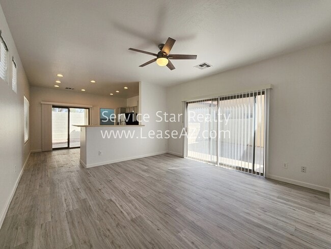 Building Photo - 11839 N 51st Dr