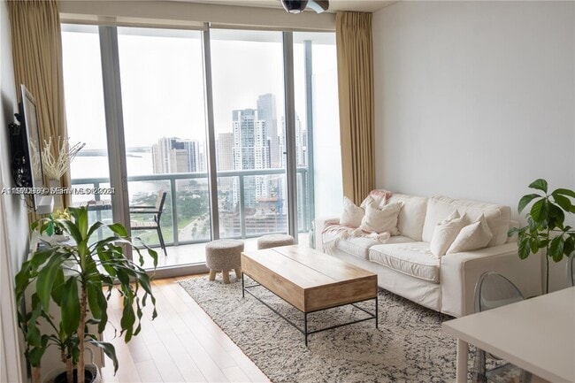 Building Photo - 888 Biscayne Blvd