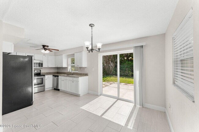 Building Photo - 3077 Sea Gate Cir