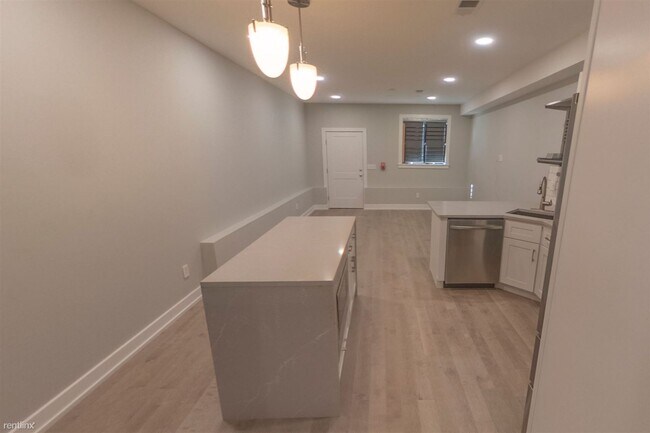 Building Photo - 4 br, 3 bath House - 3828 BARING ST Unit 101