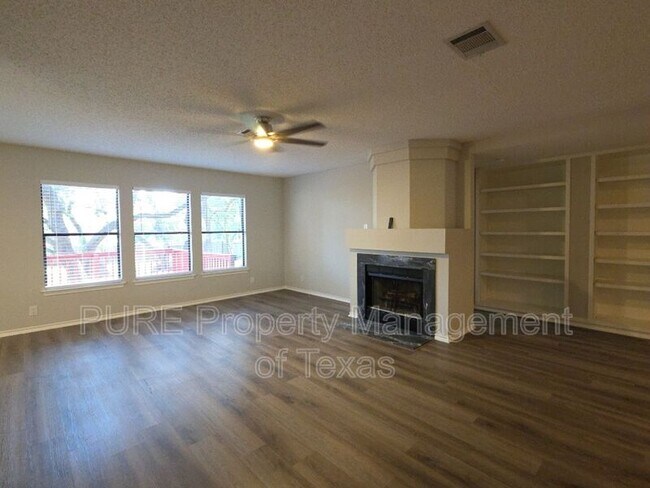 Building Photo - 1406 Bullhill Cove