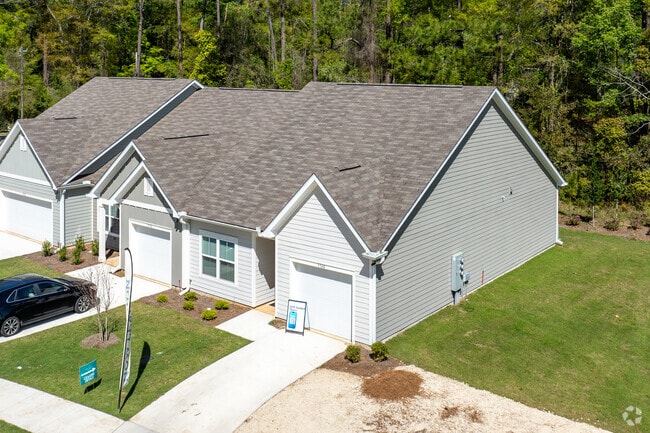 5560 Alexander St - Covey Homes Tallahassee