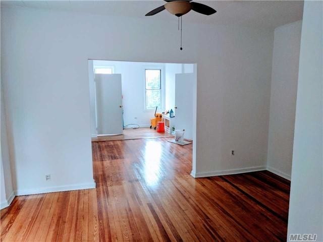 Foto del edificio - 7240 Myrtle Ave