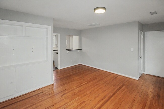 Building Photo - 419-C Wakefield Drive