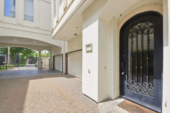 Foto del edificio - 1652 Norfolk St