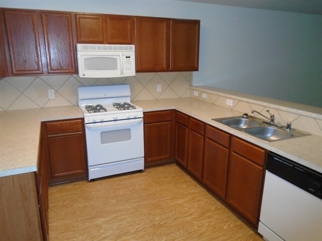 Building Photo - 18522 Ranch View Trail