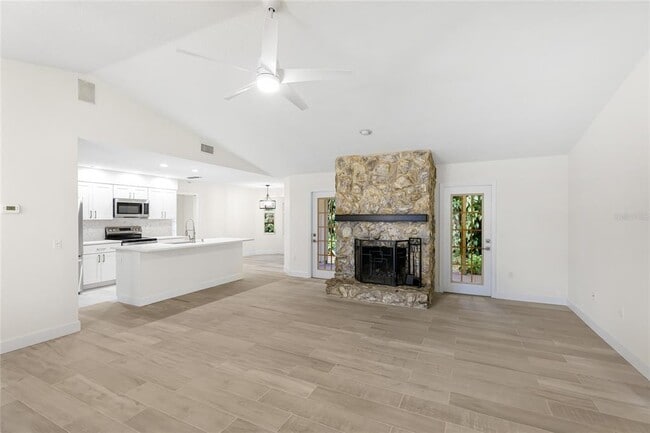 Foto del edificio - 2202 Cork Oak St W