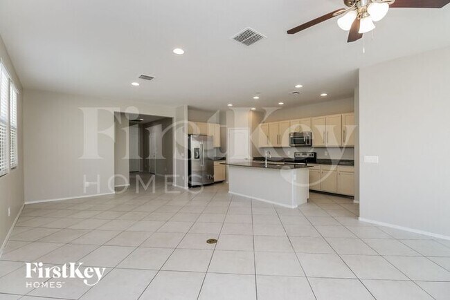 Foto del edificio - 9324 W Jones Ave