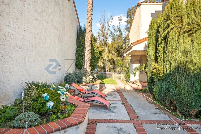 Building Photo - 24675 Mendocino Ct