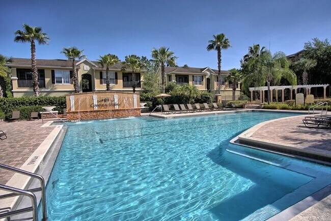Foto del edificio - 10021 Courtney Palms Blvd