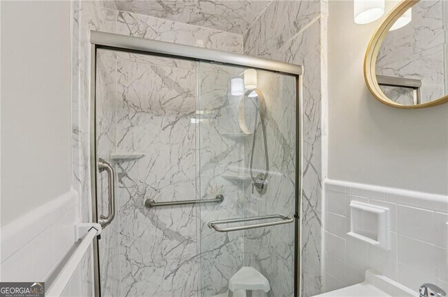 Foto del edificio - 3731 N Druid Hills Rd