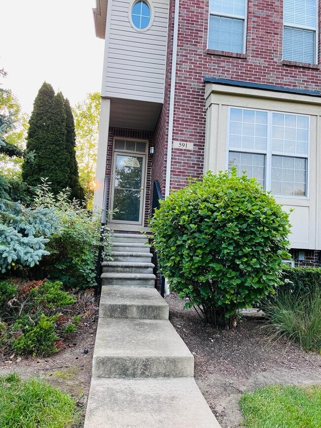 Building Photo - 591 Summerfield Dr