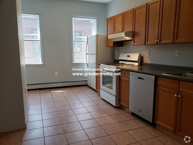 Building Photo - 40 N Bennet St