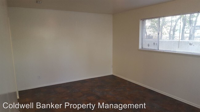 Building Photo - 54 W 600 S