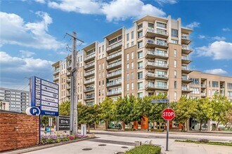 Building Photo - 1100 Howell Mill Rd NW