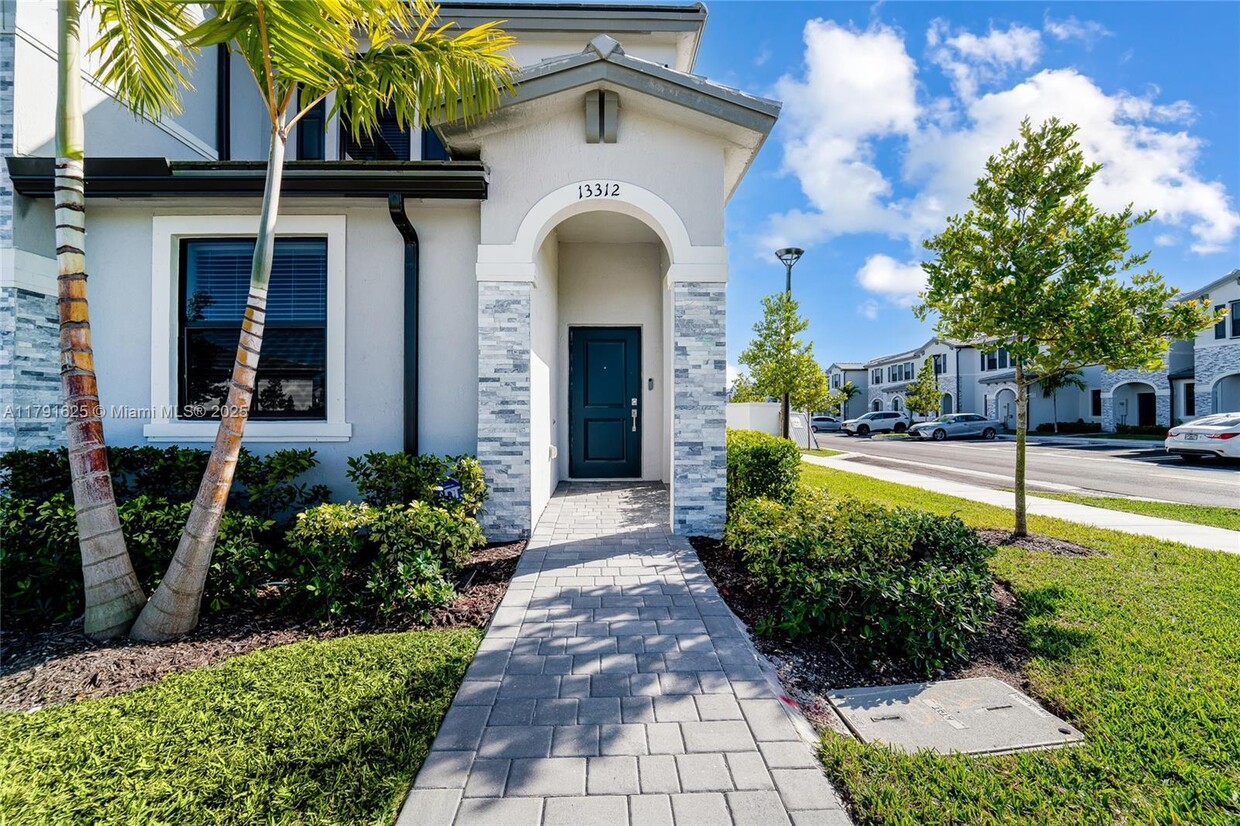 Foto principal - 13312 SW 286th St