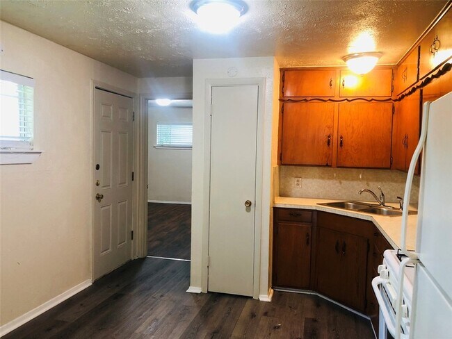 Foto del edificio - 518 W Sycamore St