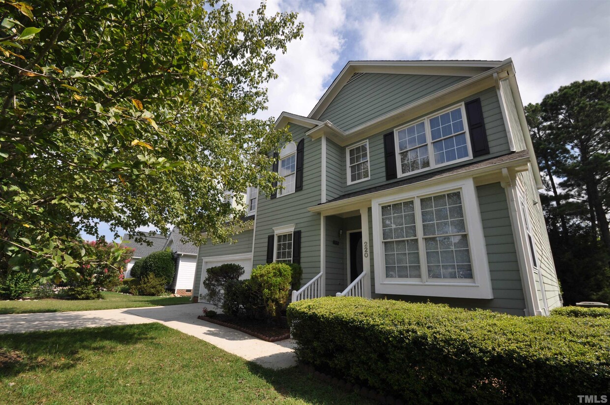 Primary Photo - 220 Ravenstone Dr