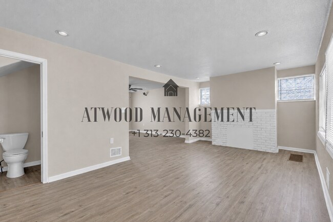 Building Photo - This beautifully updated 3-bedroom, 2-bath single-family home is ready for move-in!