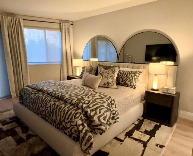 Building Photo - 2730 Banyan Rd