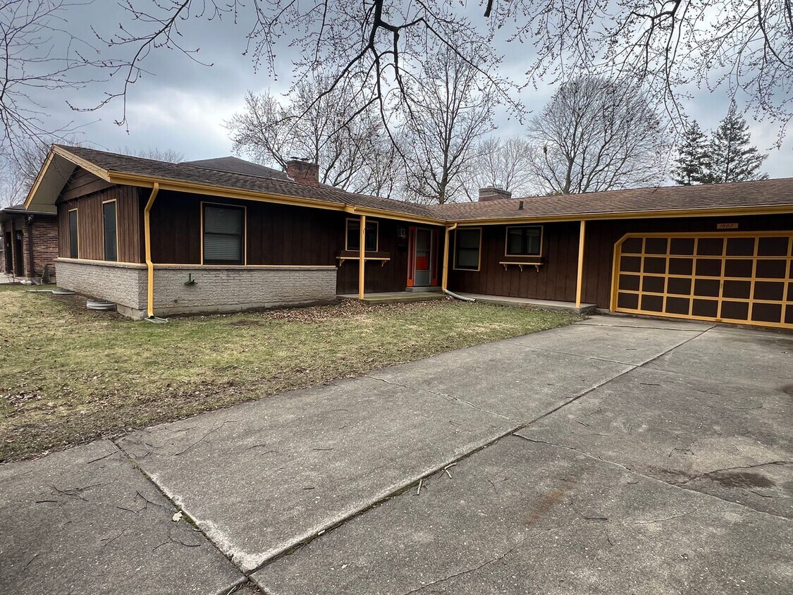 1805 Margaret Ln, DeKalb, IL 60115 House Rental in DeKalb, IL