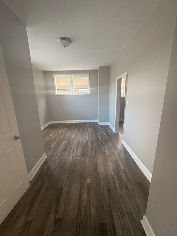 Foto del edificio - 2525 W Cold Spring Ln